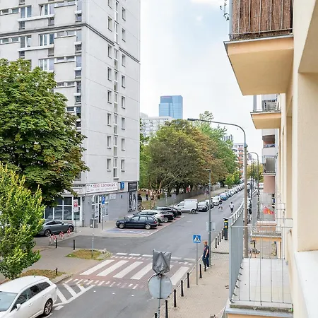 Rentplanet - Mirow Ii Appartement Varsovie